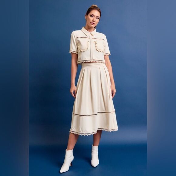 503. Chic Cream Two-Piece Skirt and Top Set - Picture 4 of 10